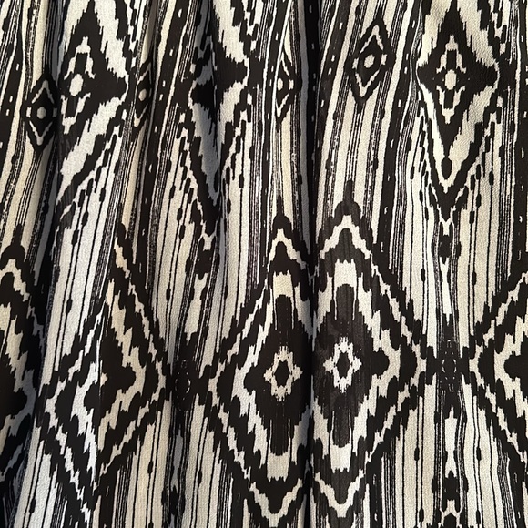 🛍️3/20🛍️ Suzy Shier Sundress - Picture 6 of 6